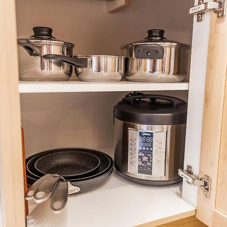 Lux 2Br/3Bd Suite/Mountain View! キャンモア エクステリア 写真