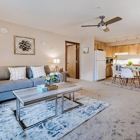 Lux 2Br/3Bd Suite/Mountain View! キャンモア エクステリア 写真